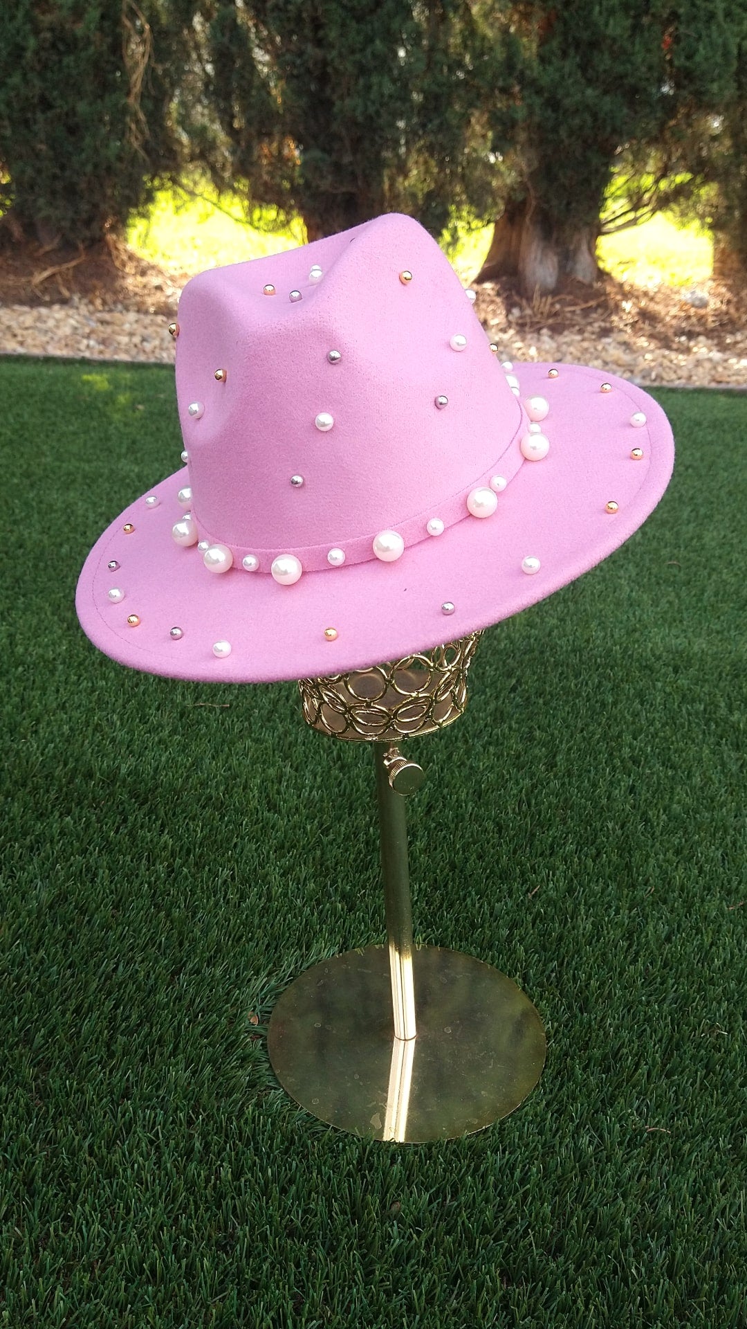 Red bottom & dope hats