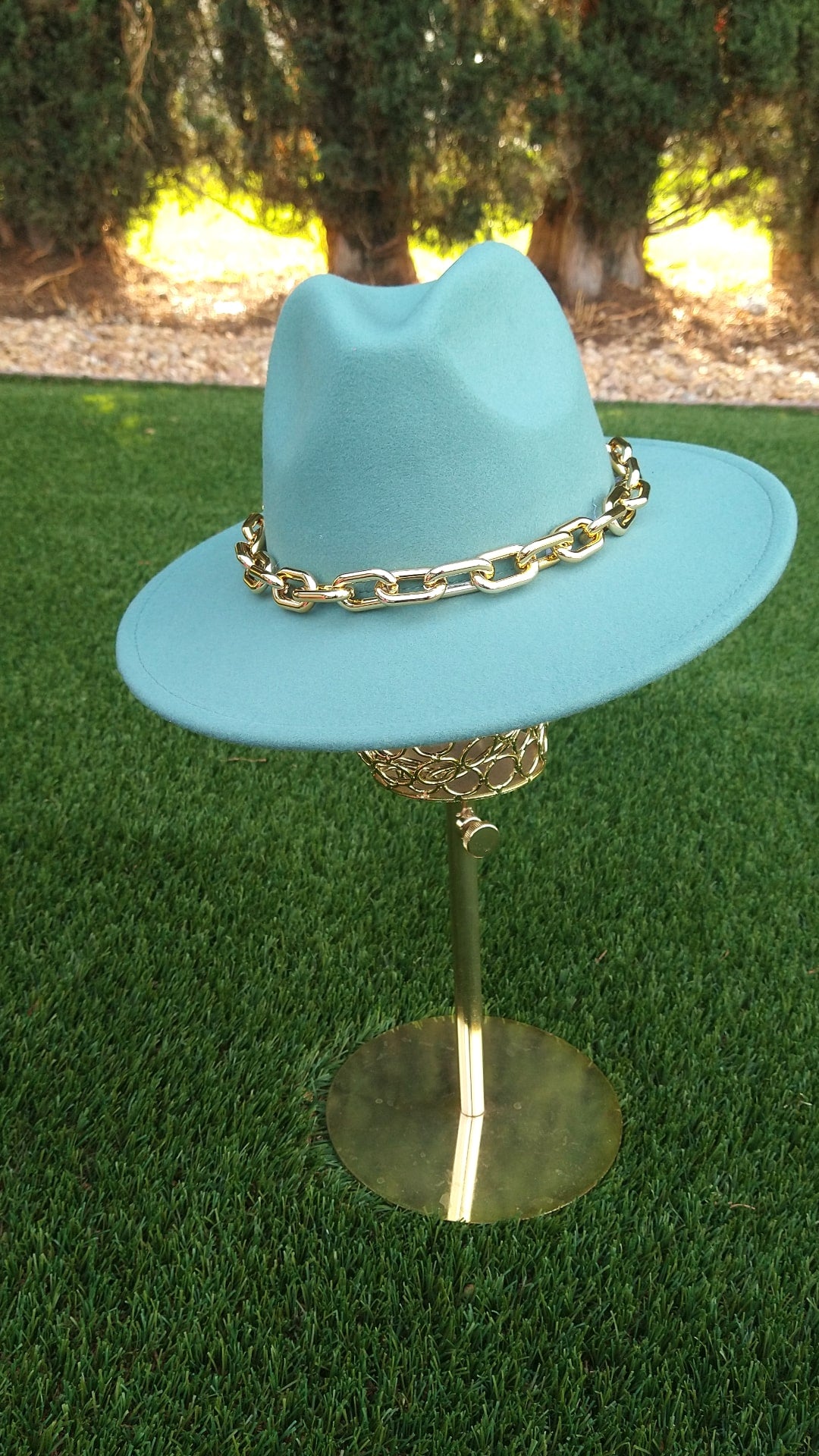 Red bottom & dope hats