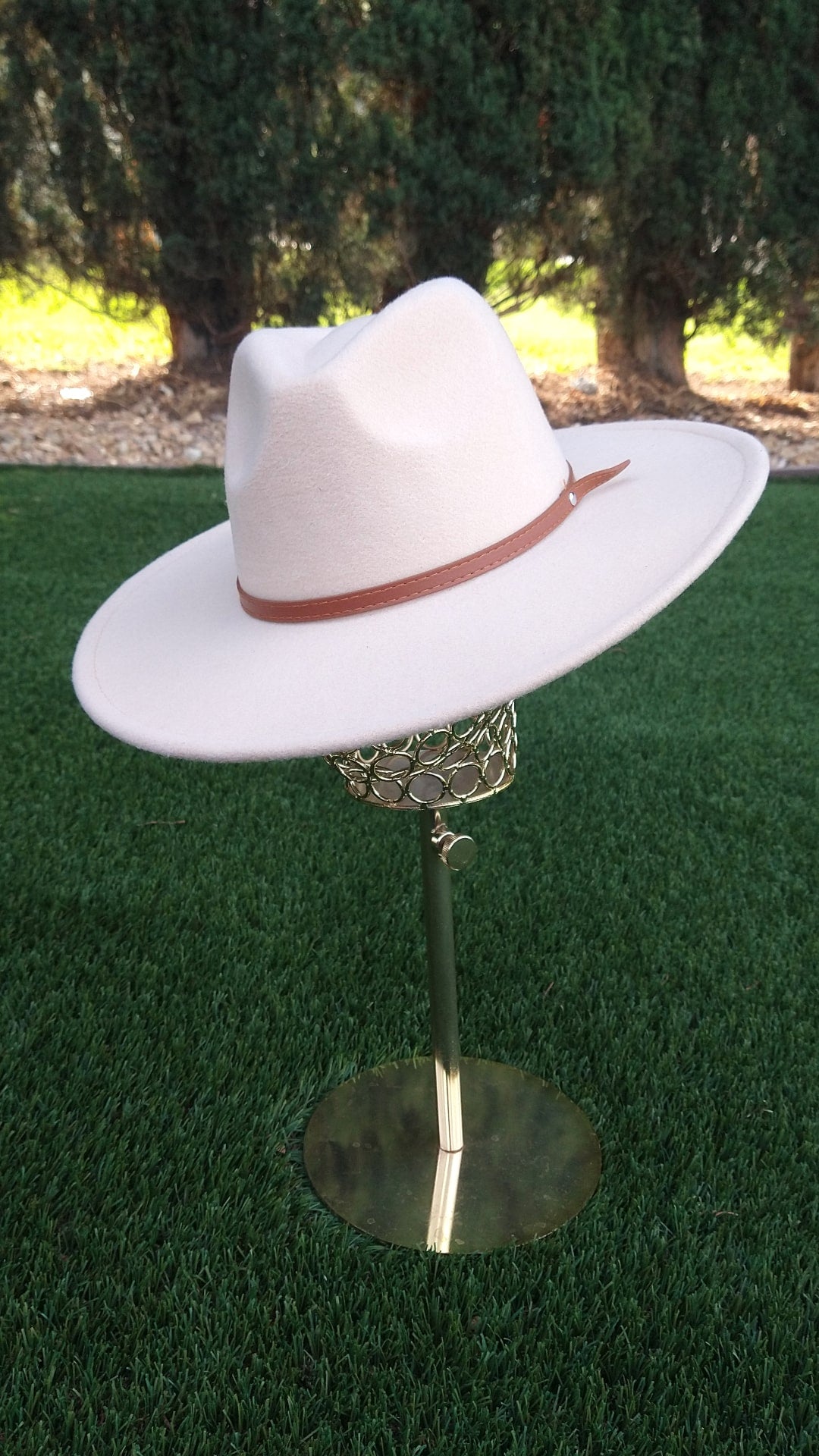 Red bottom & dope hats